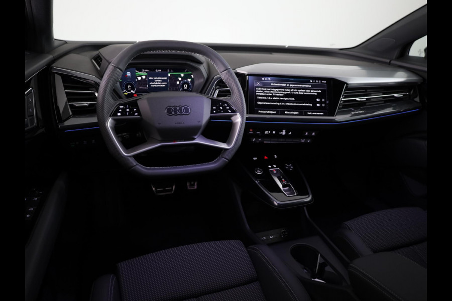 Audi Q4 Sportback e-tron 45 quattro S Edition Competition 82 kWh 286pk | Navigatie | 20 inch lichtmetalen velgen | Adaptive cruise controle | Zwart Optiek