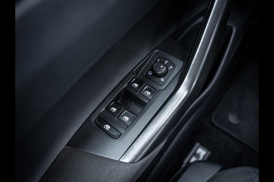 Volkswagen Taigo 1.0 TSI Life Business - Sport l Carplay l ACC l PDC