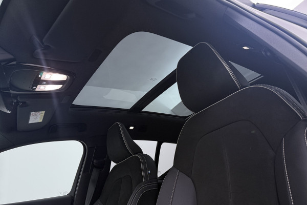 Volvo XC40 Recharge Ultimate 70 kWh (PANORAMADAK, SOH 92,5%, STUUR-/STOELVERWARMING, 360 CAMERA, DEALER ONDERHOUDEN, 1e EIGENAAR)