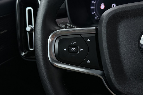 Volvo XC40 Recharge Ultimate 70 kWh (PANORAMADAK, SOH 92,5%, STUUR-/STOELVERWARMING, 360 CAMERA, DEALER ONDERHOUDEN, 1e EIGENAAR)