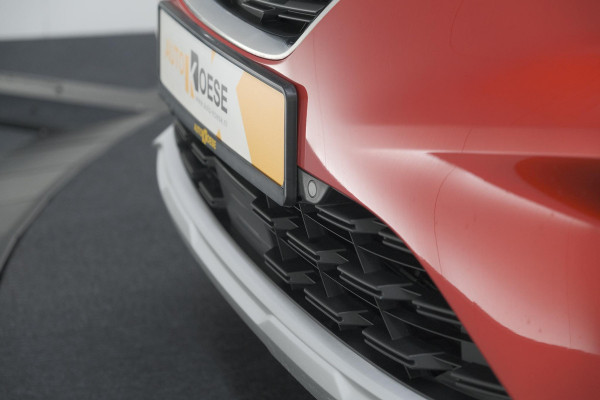 Renault Captur 1.6 E-Tech full hybrid 145 techno | Camera | Parkeersensoren | Climate control | Keyless