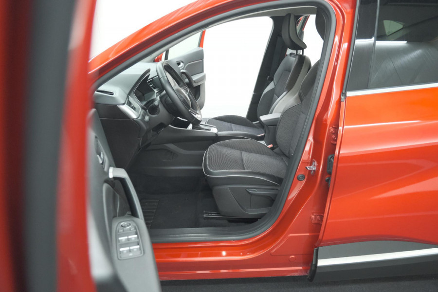 Renault Captur 1.6 E-Tech full hybrid 145 techno | Camera | Parkeersensoren | Climate control | Keyless