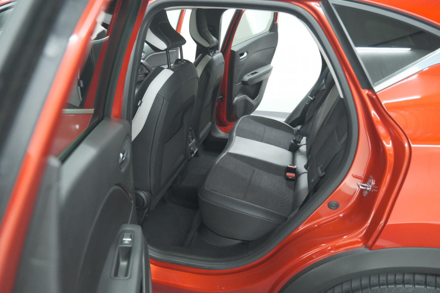 Renault Captur 1.6 E-Tech full hybrid 145 techno | Camera | Parkeersensoren | Climate control | Keyless