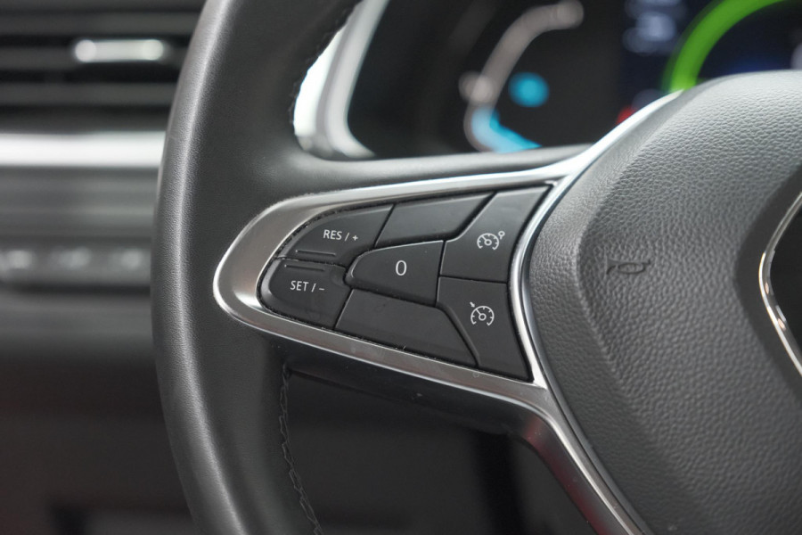 Renault Captur 1.6 E-Tech full hybrid 145 techno | Camera | Parkeersensoren | Climate control | Keyless