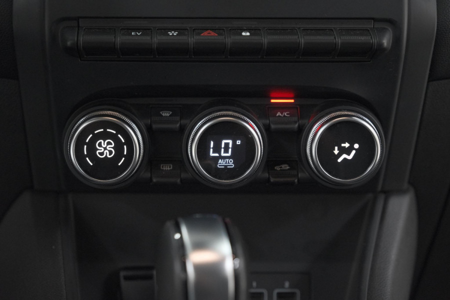 Renault Captur 1.6 E-Tech full hybrid 145 techno | Camera | Parkeersensoren | Climate control | Keyless