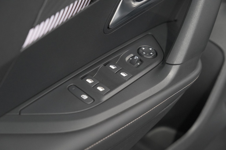 Peugeot 2008 Hybrid 145 e-DCS6 Allure | 360 Camera | Adaptieve Cruise Control | Dodehoekdetectie
