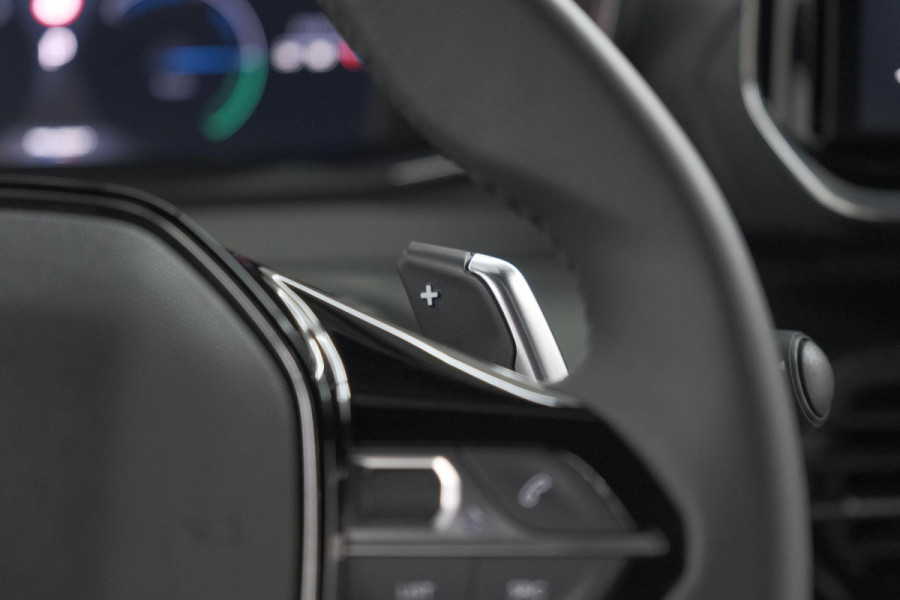 Peugeot 2008 Hybrid 145 e-DCS6 Allure | 360 Camera | Adaptieve Cruise Control | Dodehoekdetectie