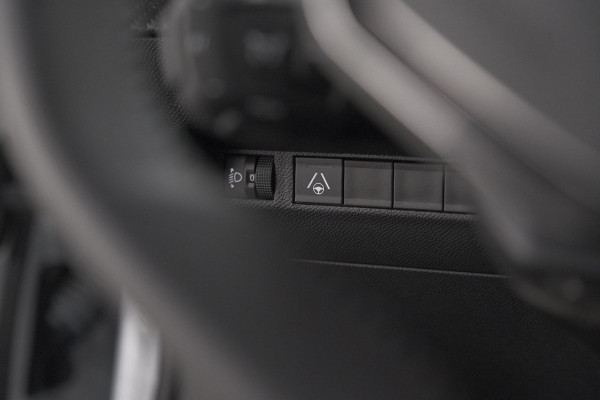 Peugeot 2008 Hybrid 145 e-DCS6 Allure | 360 Camera | Adaptieve Cruise Control | Dodehoekdetectie