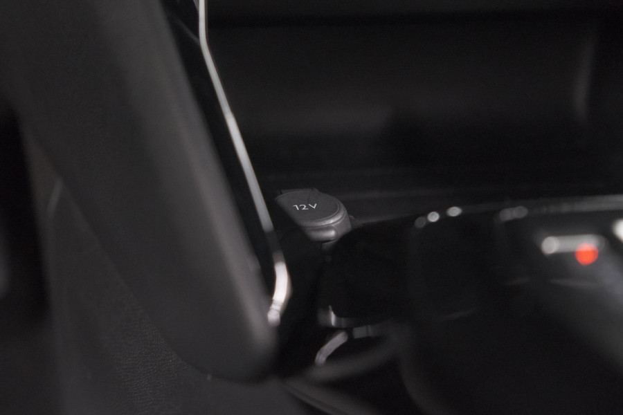 Peugeot 2008 Hybrid 145 e-DCS6 Allure | 360 Camera | Adaptieve Cruise Control | Dodehoekdetectie
