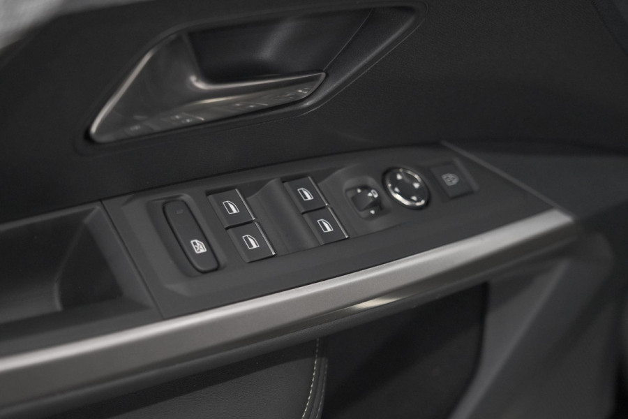 Peugeot 3008 1.2 Hybrid 145 GT | 360 Camera | Adaptieve Cruise Control | Stoelen Pakket | Elektrische Kofferklep