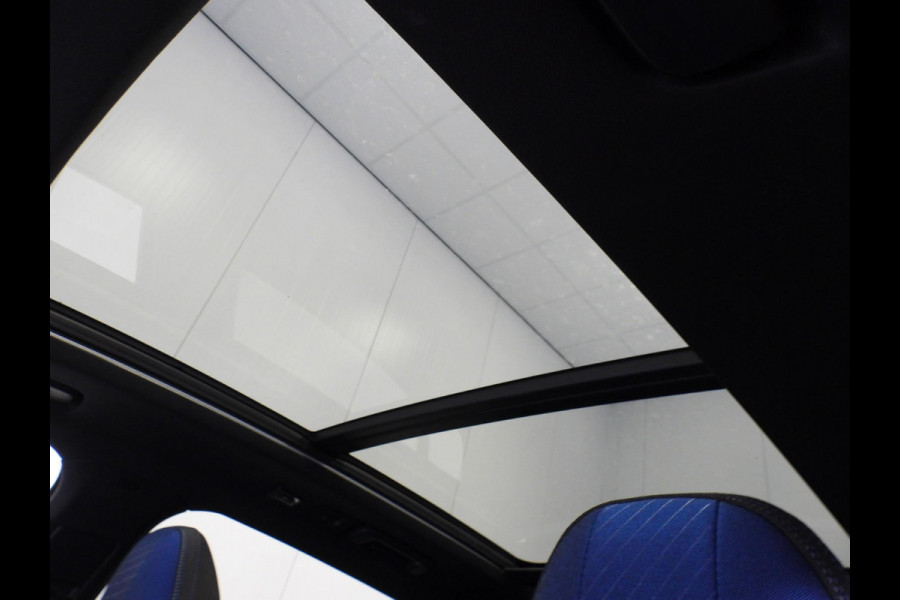 Lynk & Co 01 1.5 PHEV Plug-In ZWARTE HEMEL/360CAM/SCHUIFDAK/LED/20"LMV!