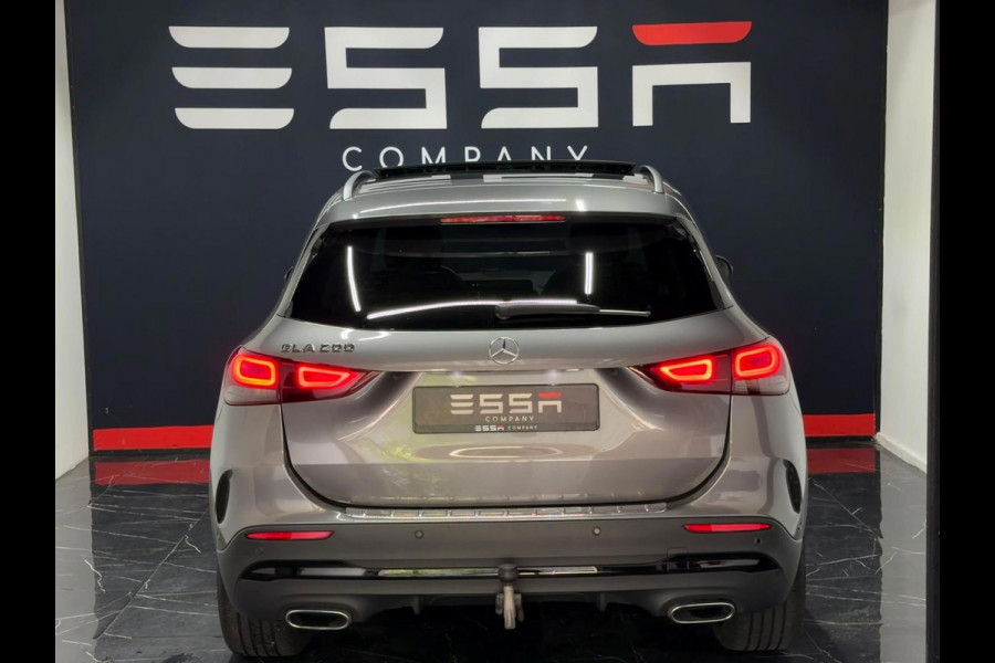 Mercedes-Benz GLA 200 AMG Keyless Pano Dodehoek Memory Trekhaak Multibeam Full Option