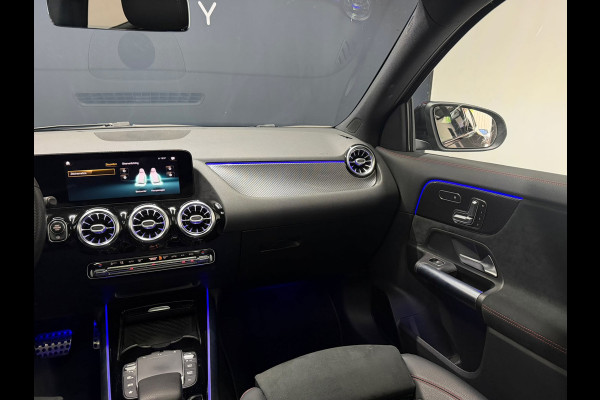 Mercedes-Benz GLA 200 AMG Keyless Pano Dodehoek Memory Trekhaak Multibeam Full Option