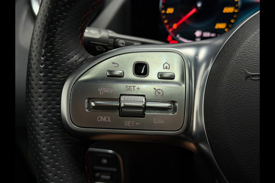 Mercedes-Benz GLA 200 AMG Keyless Pano Dodehoek Memory Trekhaak Multibeam Full Option