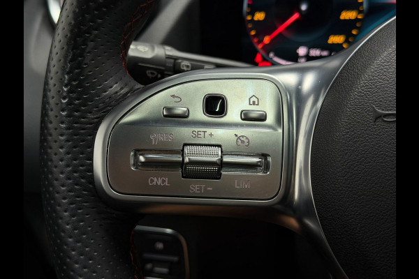Mercedes-Benz GLA 200 AMG Keyless Pano Dodehoek Memory Trekhaak Multibeam Full Option