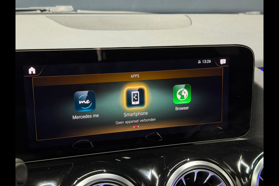 Mercedes-Benz GLA 200 AMG Keyless Pano Dodehoek Memory Trekhaak Multibeam Full Option