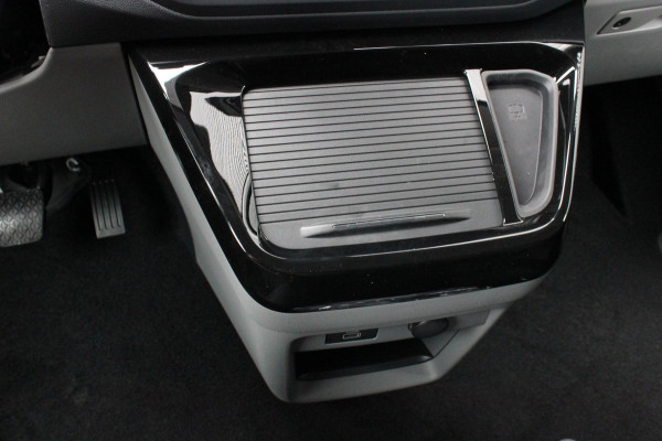 Ford E-Transit Cust. 320 L2H1 Sport 71 kWh DC DUBBEL CABINE / JB-EDITON / CAMERA / 370KM RANGE / APPLE CARPLAY DRIVERS-PACK /FULL