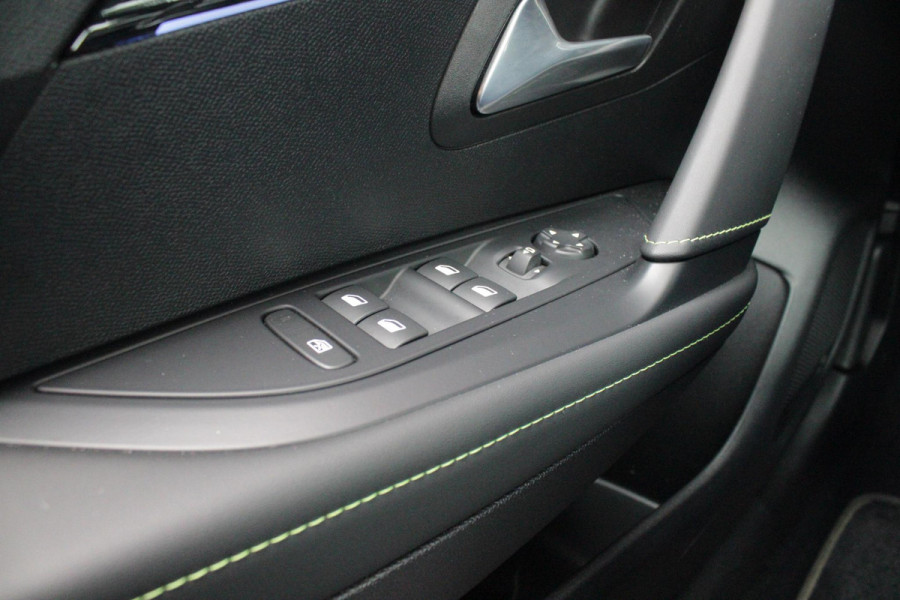 Peugeot 208 1.2 Hybrid 145PK AUTOMAAT GT | CAMERA VOOR + ACHTER | NAVIGATIE | DRAADLOZE APPLE CARPLAY/ANDROID AUTO | FULL LED KOPLAMPEN | LICHTMETALEN VELGEN 17" | DODEHOEK DETECTIE | DRAADLOZE TELEFOONLADER | KEYLESS ENTRY/START | DAB+ RADIO | ADAPTIVE CRUISE CONTROL | CLIMATE CONTROL |