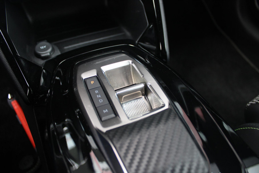 Peugeot 208 1.2 Hybrid 145PK AUTOMAAT GT | CAMERA VOOR + ACHTER | NAVIGATIE | DRAADLOZE APPLE CARPLAY/ANDROID AUTO | FULL LED KOPLAMPEN | LICHTMETALEN VELGEN 17" | DODEHOEK DETECTIE | DRAADLOZE TELEFOONLADER | KEYLESS ENTRY/START | DAB+ RADIO | ADAPTIVE CRUISE CONTROL | CLIMATE CONTROL |