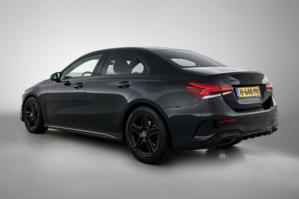 Mercedes-Benz A-Klasse 200 Business Solution AMG (NAVIGATIE, CAMERA, STOELVERWARMING, DODEHOEK)