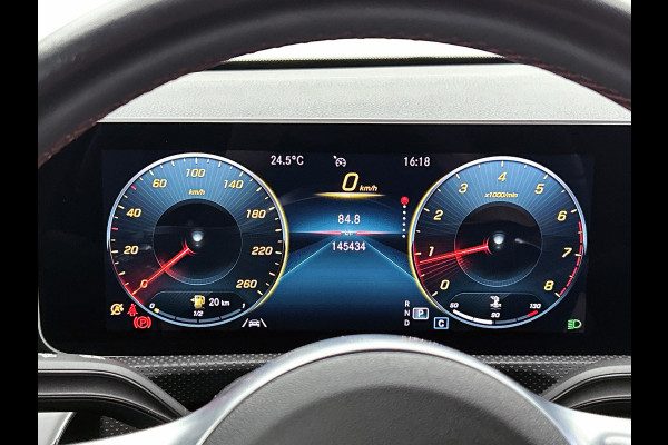 Mercedes-Benz A-Klasse 200 Business Solution AMG (NAVIGATIE, CAMERA, STOELVERWARMING, DODEHOEK)