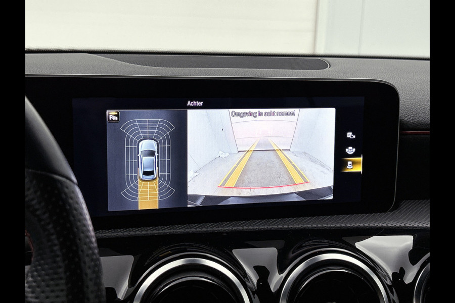 Mercedes-Benz A-Klasse 200 Business Solution AMG (NAVIGATIE, CAMERA, STOELVERWARMING, DODEHOEK)