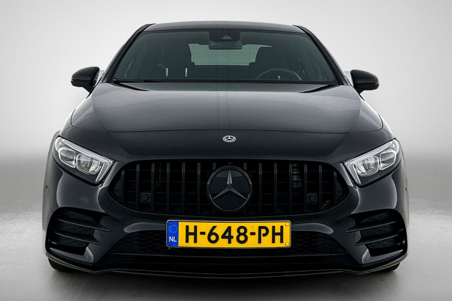 Mercedes-Benz A-Klasse 200 Business Solution AMG (NAVIGATIE, CAMERA, STOELVERWARMING, DODEHOEK)
