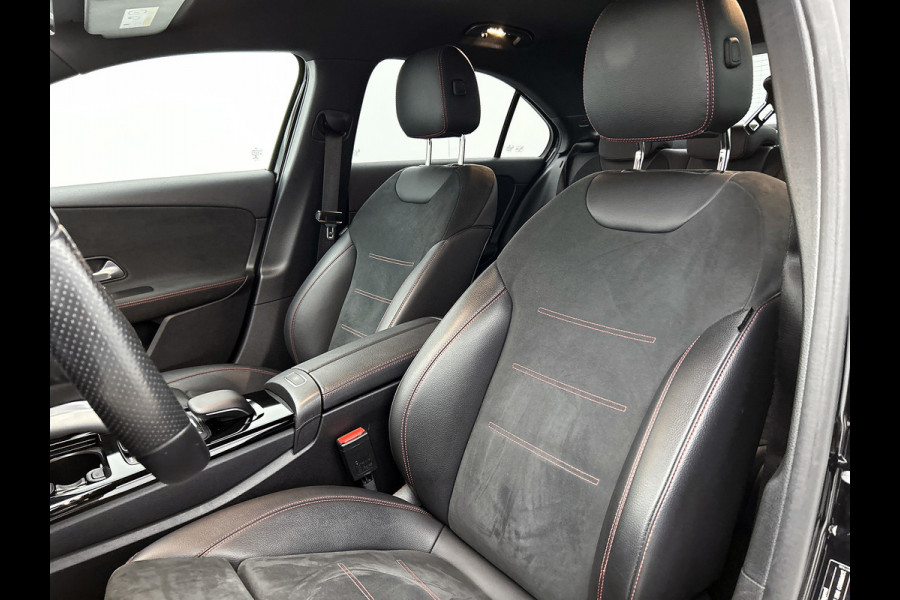 Mercedes-Benz A-Klasse 200 Business Solution AMG (NAVIGATIE, CAMERA, STOELVERWARMING, DODEHOEK)