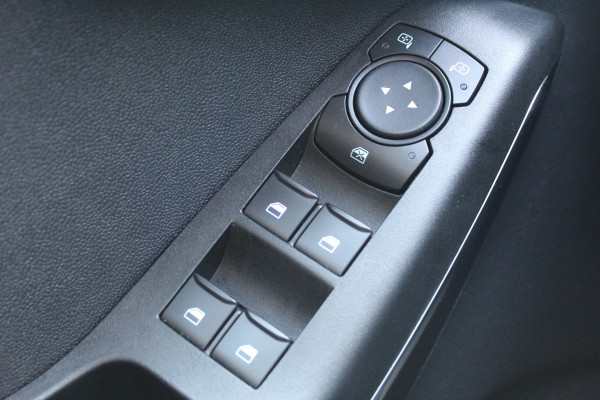 Ford Fiesta 1.0 EcoBoost Hybrid 125PK ST-Line X | Trekhaak | B&O | Winterpack | Navigatie | Cruise control