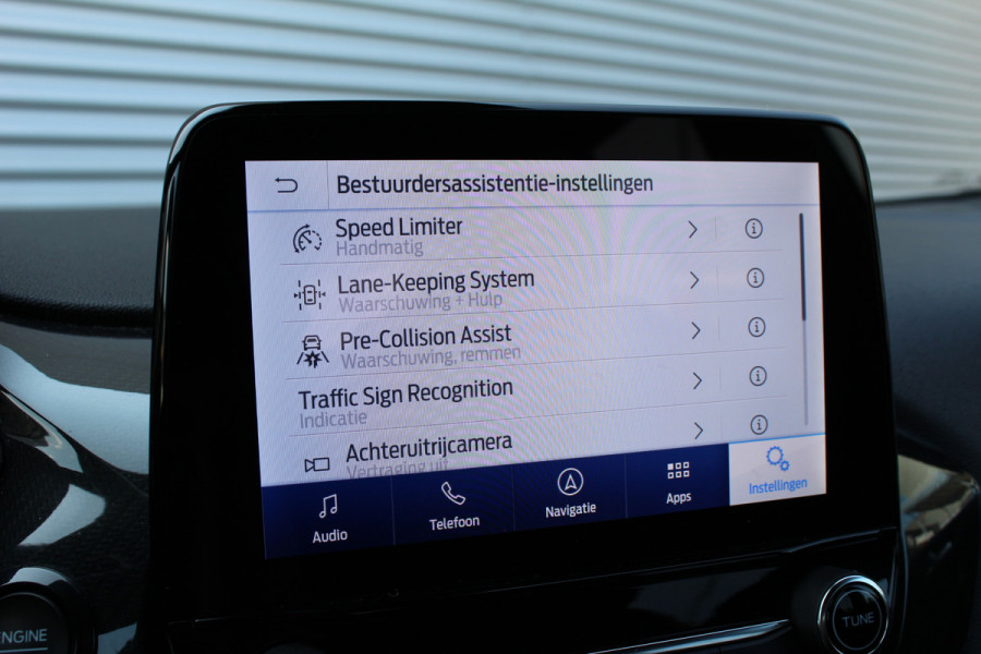 Ford Fiesta 1.0 EcoBoost Hybrid 125PK ST-Line X | Trekhaak | B&O | Winterpack | Navigatie | Cruise control