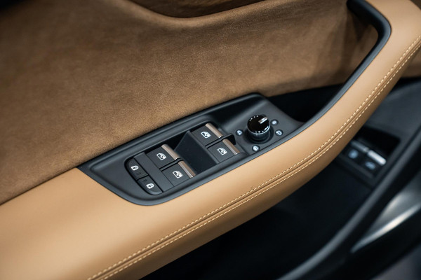 Audi Q8 60 TFSI e quattro Pro Line S Competition *Audi Exclusive Paint / Bang & Olufsen Advanced / Stoelventilatie + Massage / Night-Vision / Vierwiel-besturing / Panorama*
