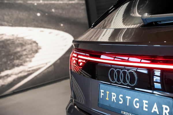 Audi Q8 60 TFSI e quattro Pro Line S Competition *Audi Exclusive Paint / Bang & Olufsen Advanced / Stoelventilatie + Massage / Night-Vision / Vierwiel-besturing / Panorama*