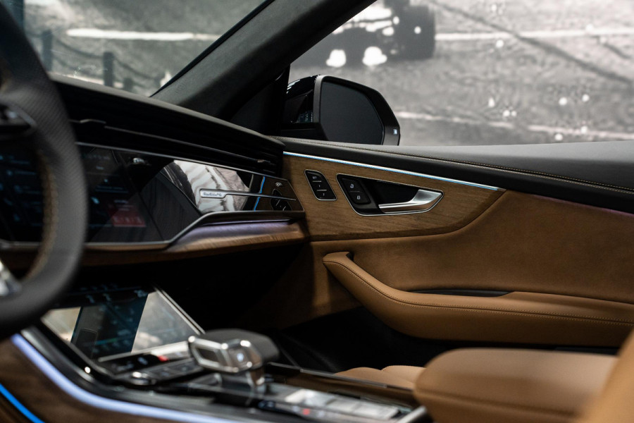 Audi Q8 60 TFSI e quattro Pro Line S Competition *Audi Exclusive Paint / Bang & Olufsen Advanced / Stoelventilatie + Massage / Night-Vision / Vierwiel-besturing / Panorama*