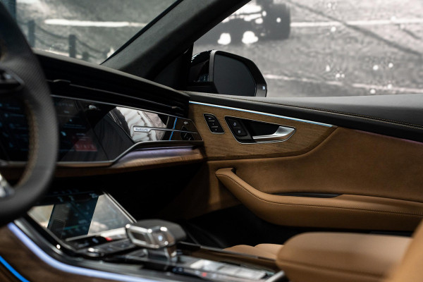 Audi Q8 60 TFSI e quattro Pro Line S Competition *Audi Exclusive Paint / Bang & Olufsen Advanced / Stoelventilatie + Massage / Night-Vision / Vierwiel-besturing / Panorama*