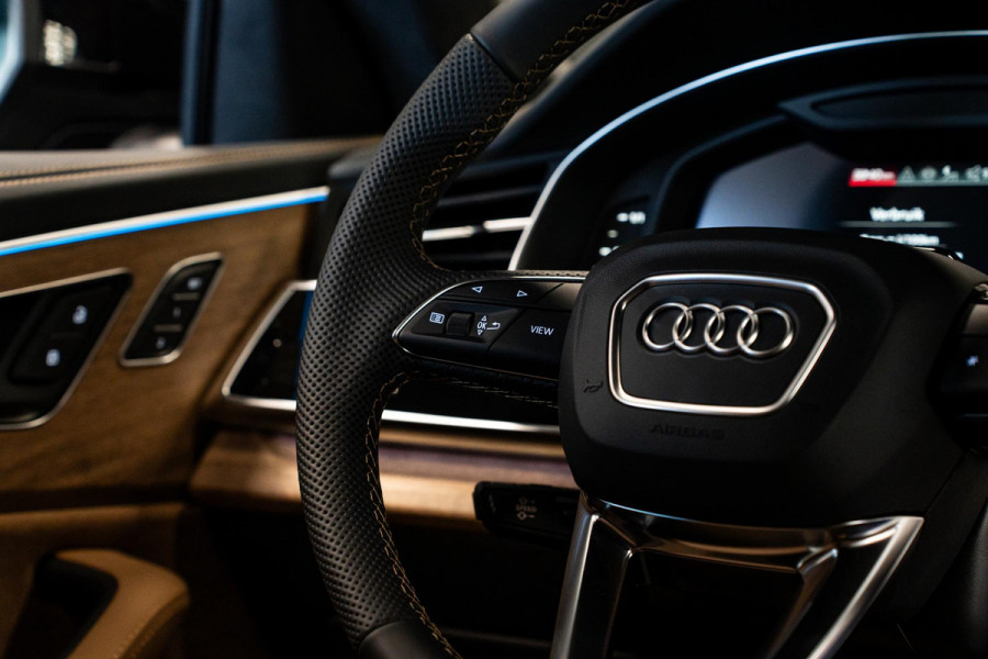 Audi Q8 60 TFSI e quattro Pro Line S Competition *Audi Exclusive Paint / Bang & Olufsen Advanced / Stoelventilatie + Massage / Night-Vision / Vierwiel-besturing / Panorama*