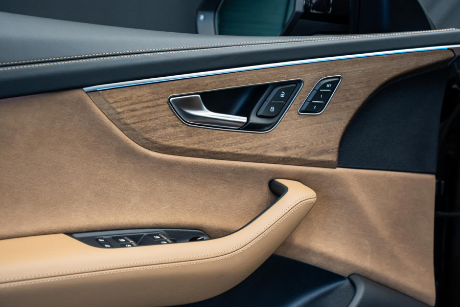 Audi Q8 60 TFSI e quattro Pro Line S Competition *Audi Exclusive Paint / Bang & Olufsen Advanced / Stoelventilatie + Massage / Night-Vision / Vierwiel-besturing / Panorama*