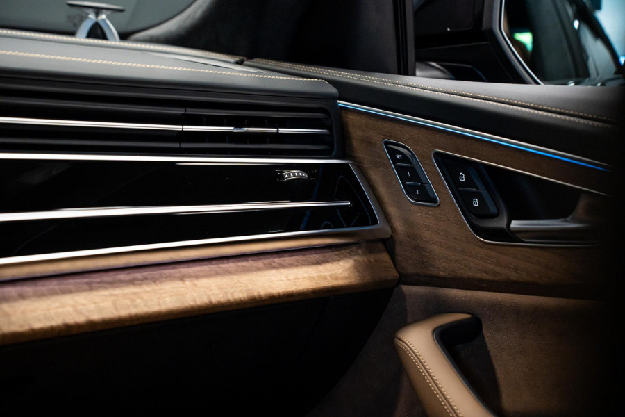 Audi Q8 60 TFSI e quattro Pro Line S Competition *Audi Exclusive Paint / Bang & Olufsen Advanced / Stoelventilatie + Massage / Night-Vision / Vierwiel-besturing / Panorama*
