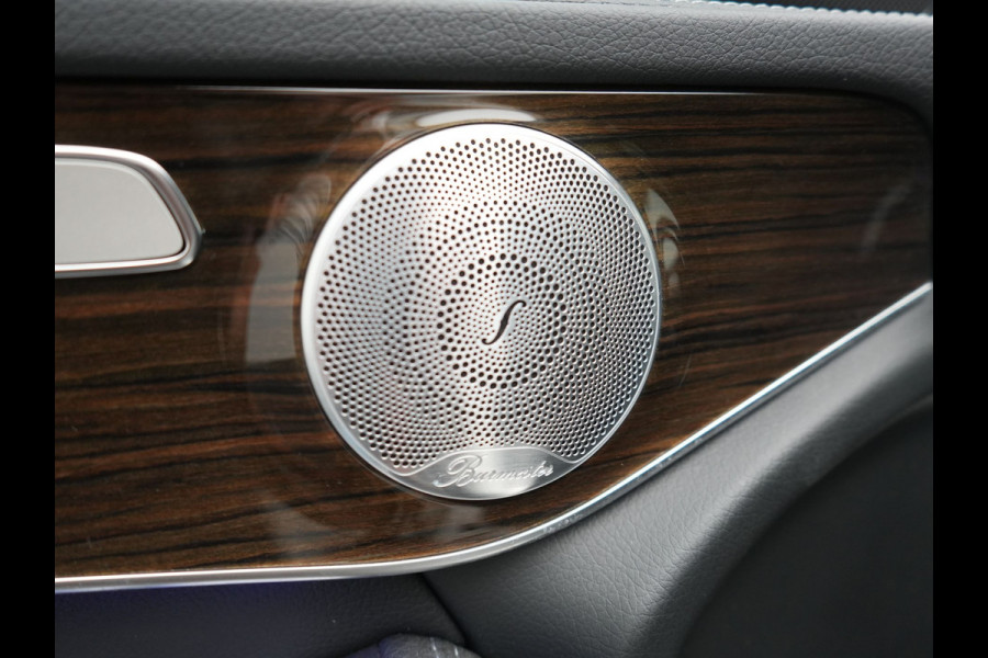 Mercedes-Benz GLC 300e 4MATIC Advantage PHEV 313pk Dealer O.H. | Trekhaak Af Fabriek | Panodak | Burmester Audio | Sportstoelen Verwarmd | Sfeerverlichting | Blis | Apple Carplay | Navigatie | DAB | Cruise Control | Plug In Hybrid |