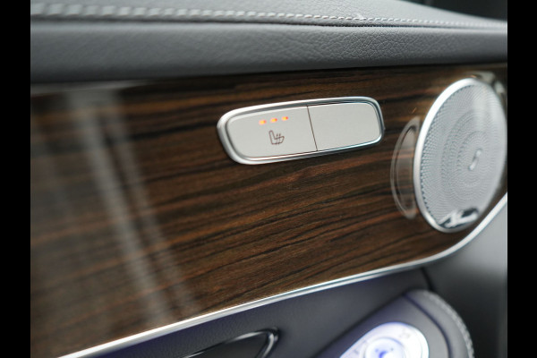 Mercedes-Benz GLC 300e 4MATIC Advantage PHEV 313pk Dealer O.H. | Trekhaak Af Fabriek | Panodak | Burmester Audio | Sportstoelen Verwarmd | Sfeerverlichting | Blis | Apple Carplay | Navigatie | DAB | Cruise Control | Plug In Hybrid |