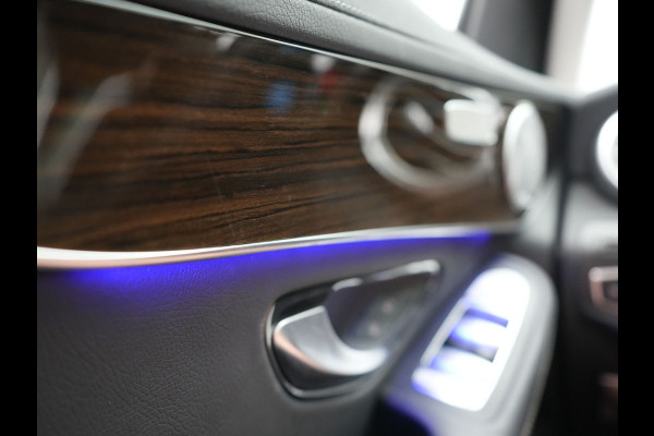 Mercedes-Benz GLC 300e 4MATIC Advantage PHEV 313pk Dealer O.H. | Trekhaak Af Fabriek | Panodak | Burmester Audio | Sportstoelen Verwarmd | Sfeerverlichting | Blis | Apple Carplay | Navigatie | DAB | Cruise Control | Plug In Hybrid |