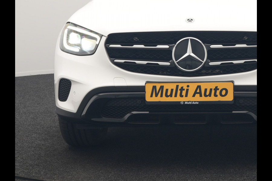 Mercedes-Benz GLC 300e 4MATIC Advantage PHEV 313pk Dealer O.H. | Trekhaak Af Fabriek | Panodak | Burmester Audio | Sportstoelen Verwarmd | Sfeerverlichting | Blis | Apple Carplay | Navigatie | DAB | Cruise Control | Plug In Hybrid |