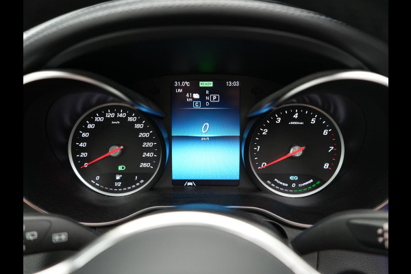 Mercedes-Benz GLC 300e 4MATIC Advantage PHEV 313pk Dealer O.H. | Trekhaak Af Fabriek | Panodak | Burmester Audio | Sportstoelen Verwarmd | Sfeerverlichting | Blis | Apple Carplay | Navigatie | DAB | Cruise Control | Plug In Hybrid |