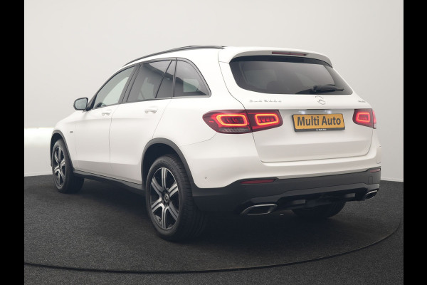 Mercedes-Benz GLC 300e 4MATIC Advantage PHEV 313pk Dealer O.H. | Trekhaak Af Fabriek | Panodak | Burmester Audio | Sportstoelen Verwarmd | Sfeerverlichting | Blis | Apple Carplay | Navigatie | DAB | Cruise Control | Plug In Hybrid |