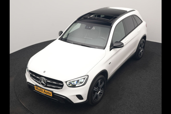Mercedes-Benz GLC 300e 4MATIC Advantage PHEV 313pk Dealer O.H. | Trekhaak Af Fabriek | Panodak | Burmester Audio | Sportstoelen Verwarmd | Sfeerverlichting | Blis | Apple Carplay | Navigatie | DAB | Cruise Control | Plug In Hybrid |