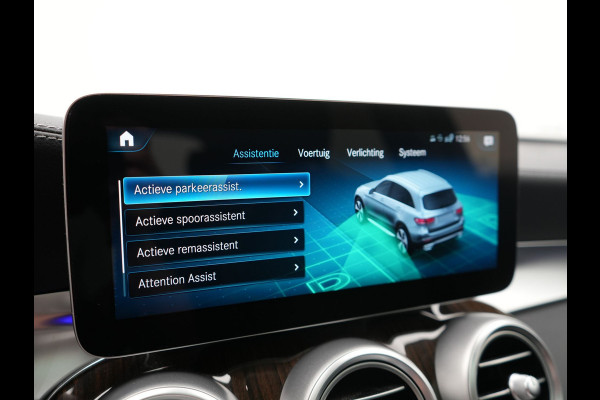 Mercedes-Benz GLC 300e 4MATIC Advantage PHEV 313pk Dealer O.H. | Trekhaak Af Fabriek | Panodak | Burmester Audio | Sportstoelen Verwarmd | Sfeerverlichting | Blis | Apple Carplay | Navigatie | DAB | Cruise Control | Plug In Hybrid |