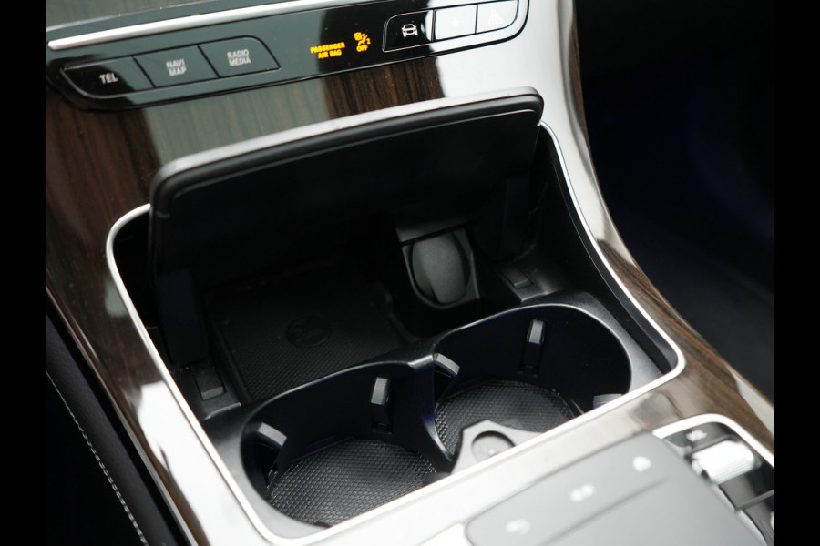 Mercedes-Benz GLC 300e 4MATIC Advantage PHEV 313pk Dealer O.H. | Trekhaak Af Fabriek | Panodak | Burmester Audio | Sportstoelen Verwarmd | Sfeerverlichting | Blis | Apple Carplay | Navigatie | DAB | Cruise Control | Plug In Hybrid |