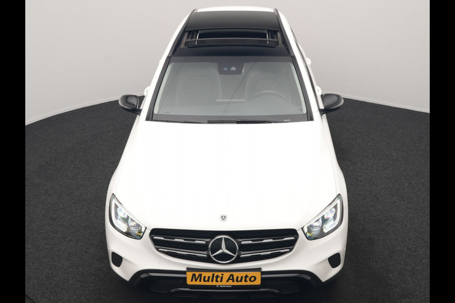 Mercedes-Benz GLC 300e 4MATIC Advantage PHEV 313pk Dealer O.H. | Trekhaak Af Fabriek | Panodak | Burmester Audio | Sportstoelen Verwarmd | Sfeerverlichting | Blis | Apple Carplay | Navigatie | DAB | Cruise Control | Plug In Hybrid |