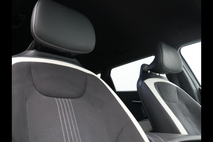 Kia Ev6 GT-Line AWD 77.4 kWh 325pk Dealer O.H. | Adaptive Cruise | Head Up | 360 Camera | Alcantara Sportstoelen Ventilatie & Memory | Meridian Audio | Keyless | Blis | Apple Carplay | Stoelen & Stuur Verwarmd | Navigatie | DAB | 21"L.M |