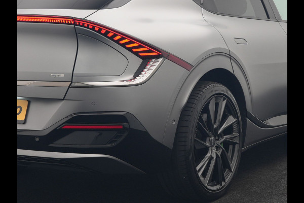 Kia Ev6 GT-Line AWD 77.4 kWh 325pk Dealer O.H. | Adaptive Cruise | Head Up | 360 Camera | Alcantara Sportstoelen Ventilatie & Memory | Meridian Audio | Keyless | Blis | Apple Carplay | Stoelen & Stuur Verwarmd | Navigatie | DAB | 21"L.M |