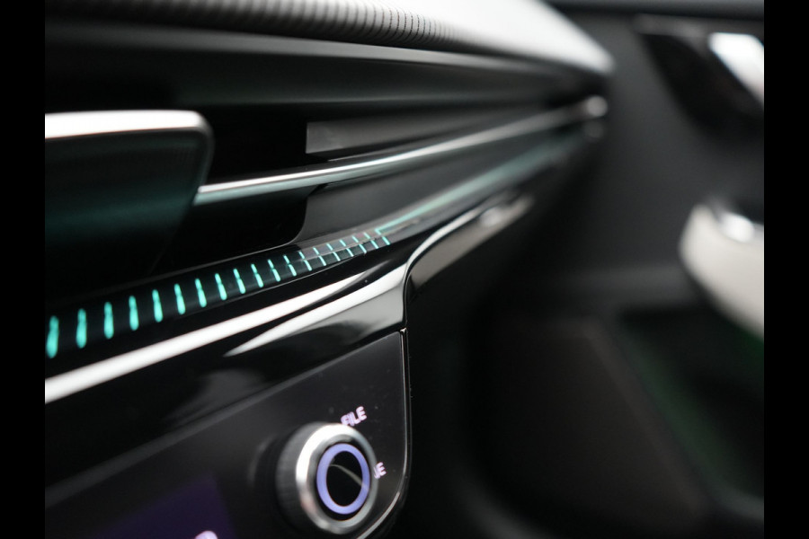 Kia Ev6 GT-Line AWD 77.4 kWh 325pk Dealer O.H. | Adaptive Cruise | Head Up | 360 Camera | Alcantara Sportstoelen Ventilatie & Memory | Meridian Audio | Keyless | Blis | Apple Carplay | Stoelen & Stuur Verwarmd | Navigatie | DAB | 21"L.M |